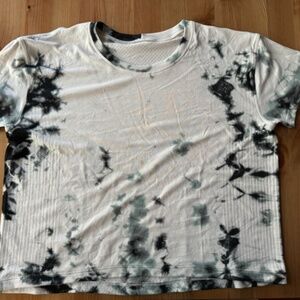 Lululemon Train To Be cropped tie dye T-shirt size 10